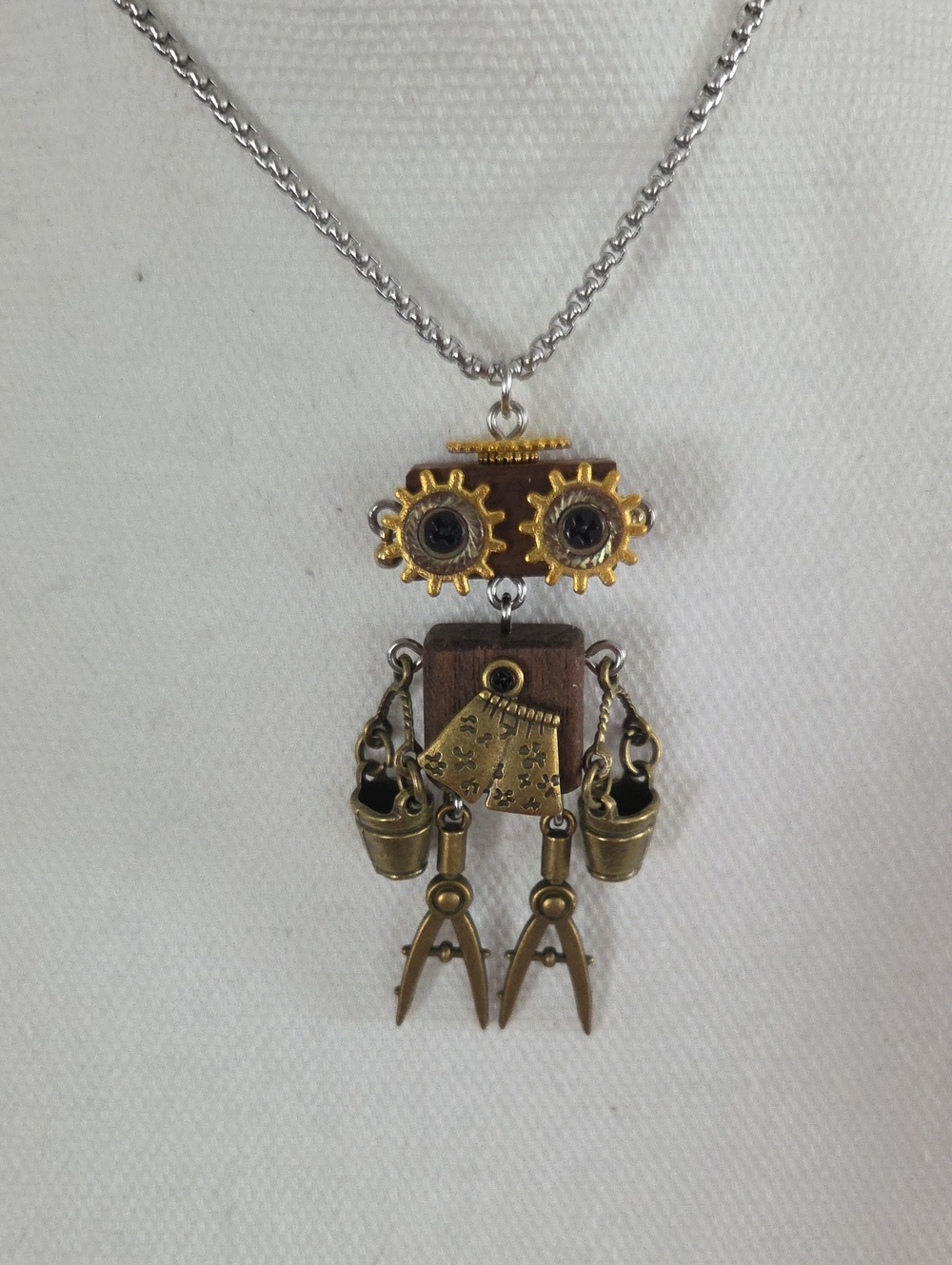 NWOT Steampunk Robot Charm Necklace